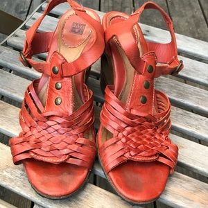 Frye Gabriella Orange studded wood wedge sandal 10